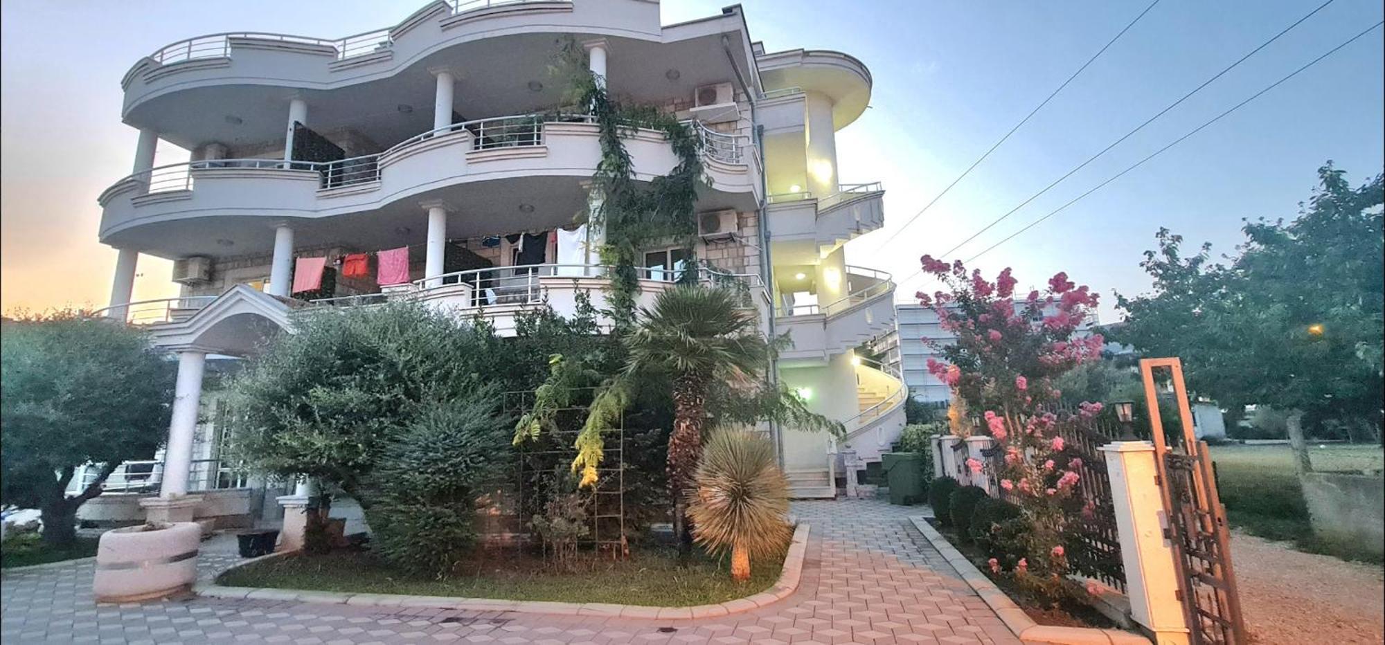 Meti Apartments Улцинь Экстерьер фото